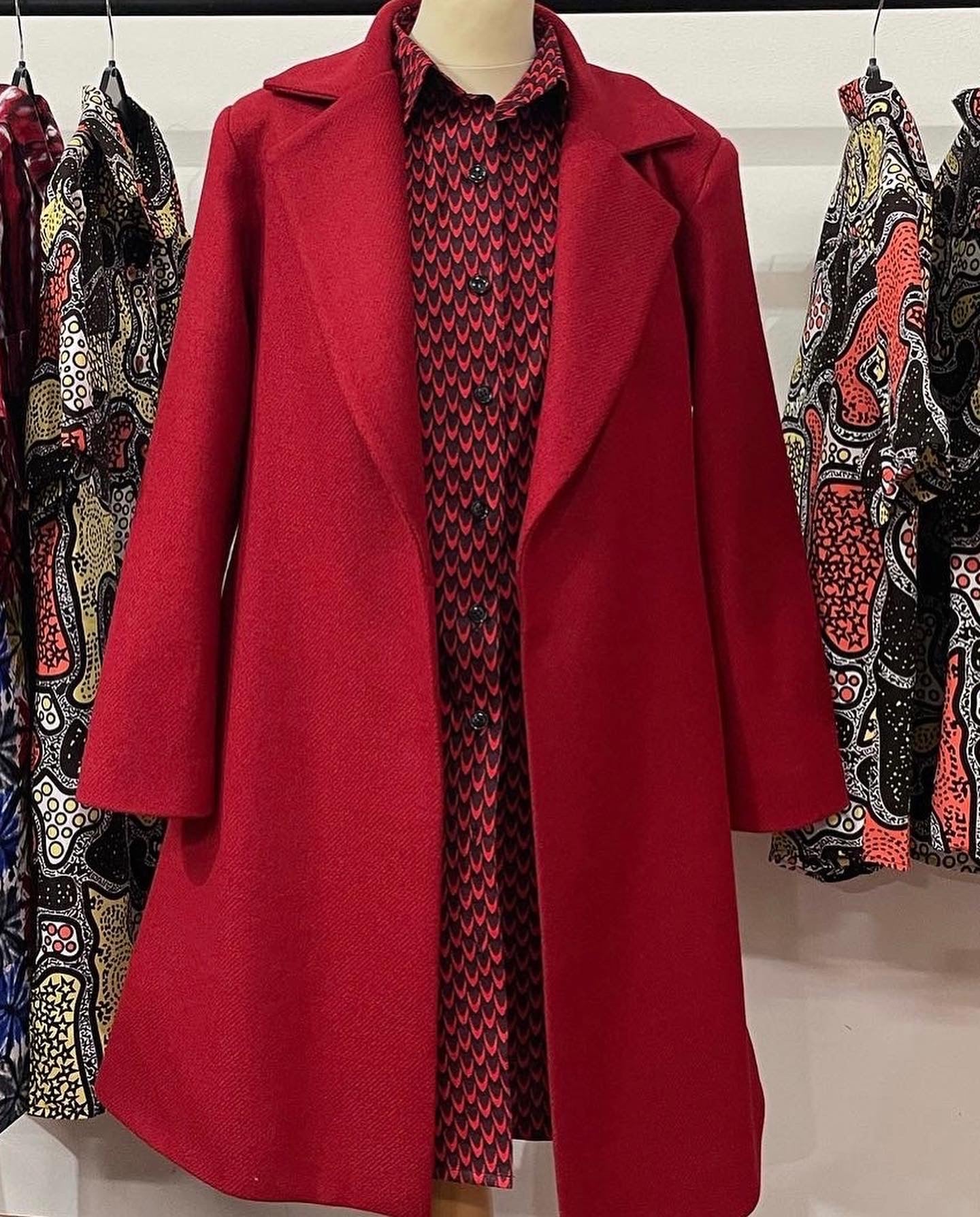 Print long shirt dress under light weight Tweed